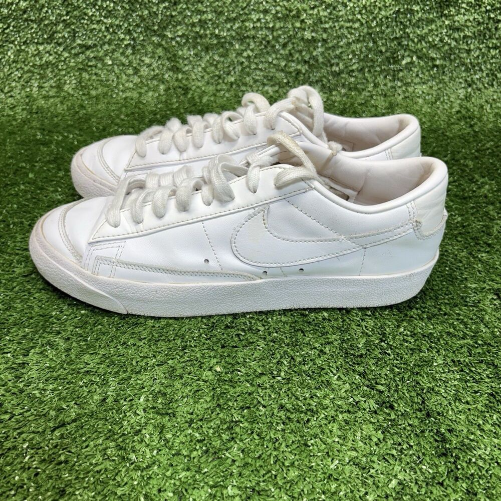 Nike Blazer Low '77 Wmns 8.5 White Athletic Lifestyle Shoes Sneakers DC4769-101